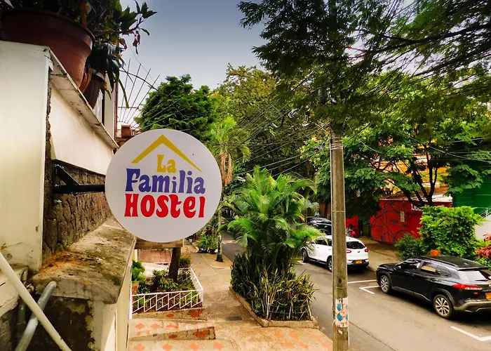 La Familia Hostel - Manila Medellín