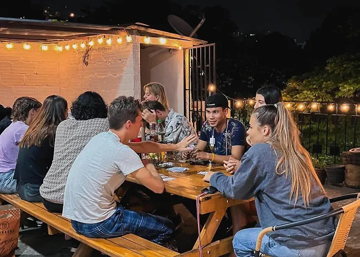La Familia Hostel - Manila Medellín